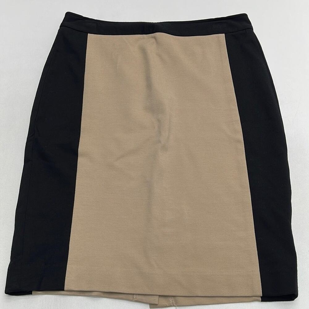 LORD & TAYLOR Women’s 6 Petite Black and Tan Stretchy Skirt